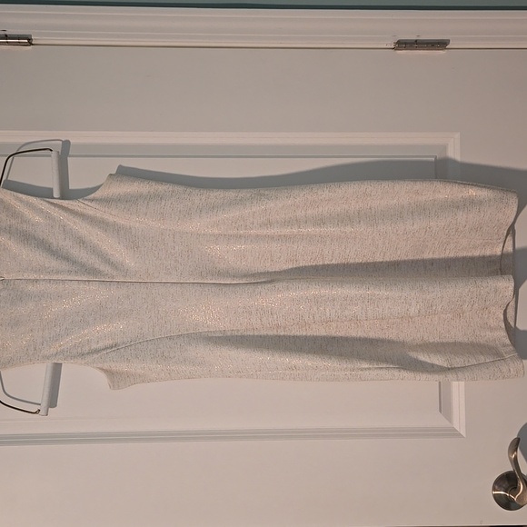 Guess Size 8 Cocktail dress ivory/ gold metallic Bodycon Size 8 - Picture 2 of 5